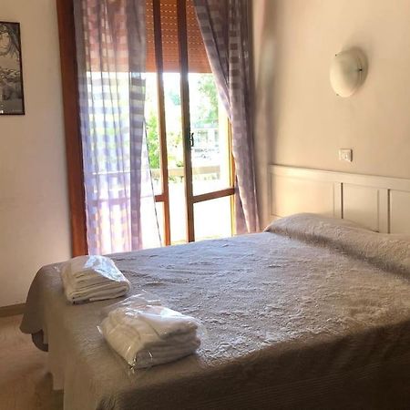 Sansovino Bed And Car Hotel ฟลอเรนซ์ ภายนอก รูปภาพ